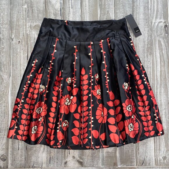 Mossimo Dresses & Skirts - Mossimo Skirt Size 10 Floral Black Red Pleated A-Line Retro Artsy Chic Boho Goth